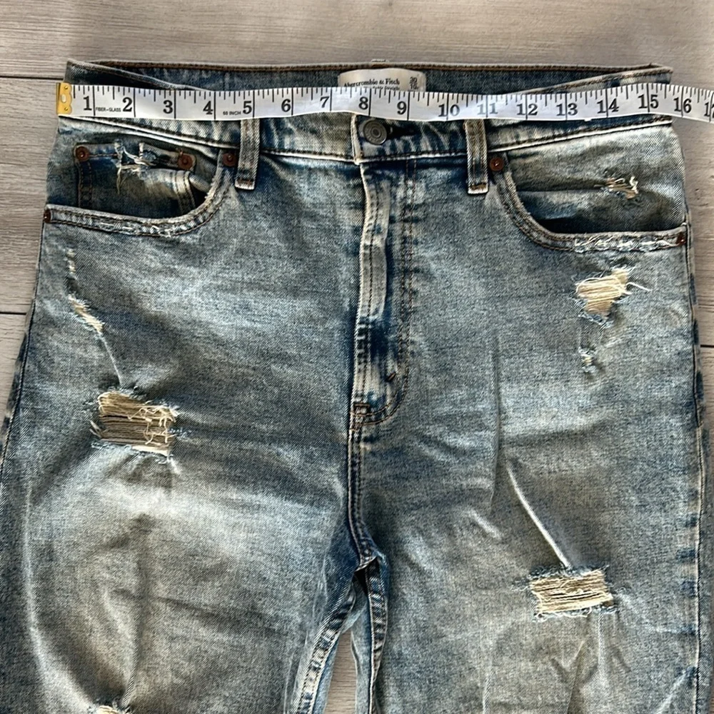 Abercrombie ultra high rise ankle straight jeans acid wash distressed size 30
